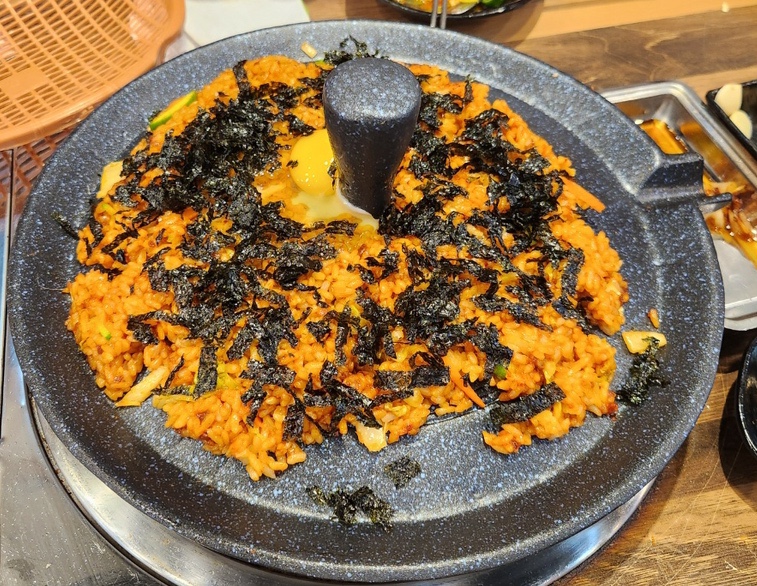 동산 솥뚜껑삼겹살 이미지