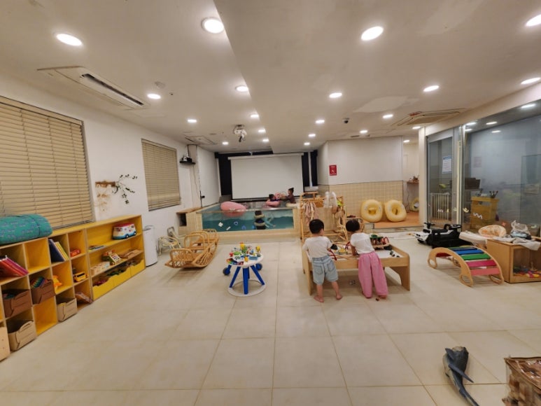 달리퐁카페 이미지
