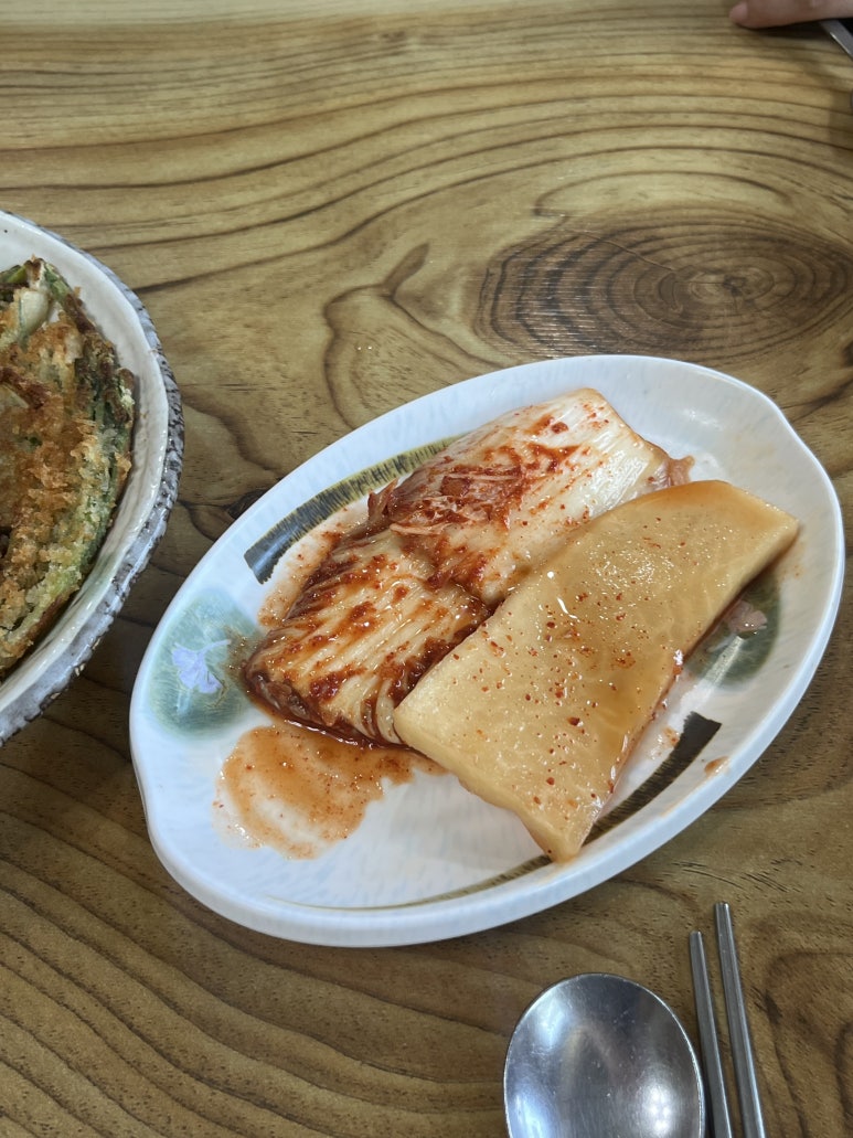 산청뽕잎해물칼국수 이미지