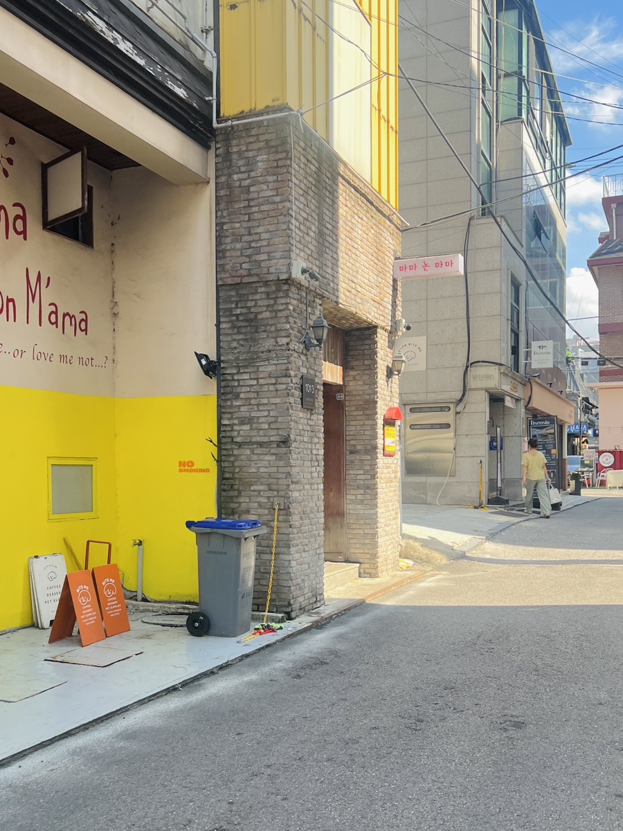 강남 애견동반 카페 바잇미 신사점 쇼핑 & 티타임 — 사진 2