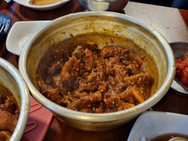 돼지 칼국수 이미지