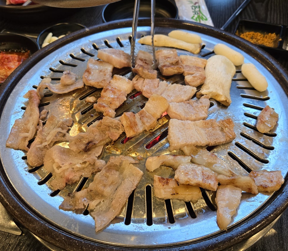 공룡고기시즌2시화점 이미지