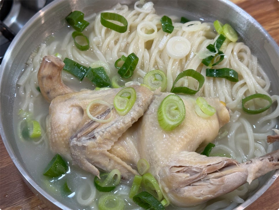 최고닭칼국수 이미지