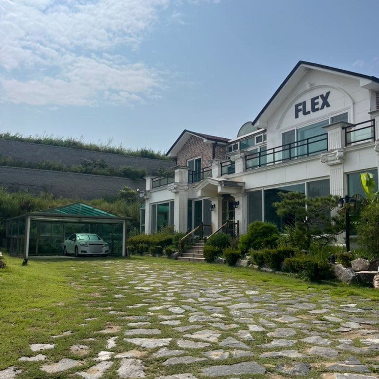 플렉스프라이빗풀빌라 이미지