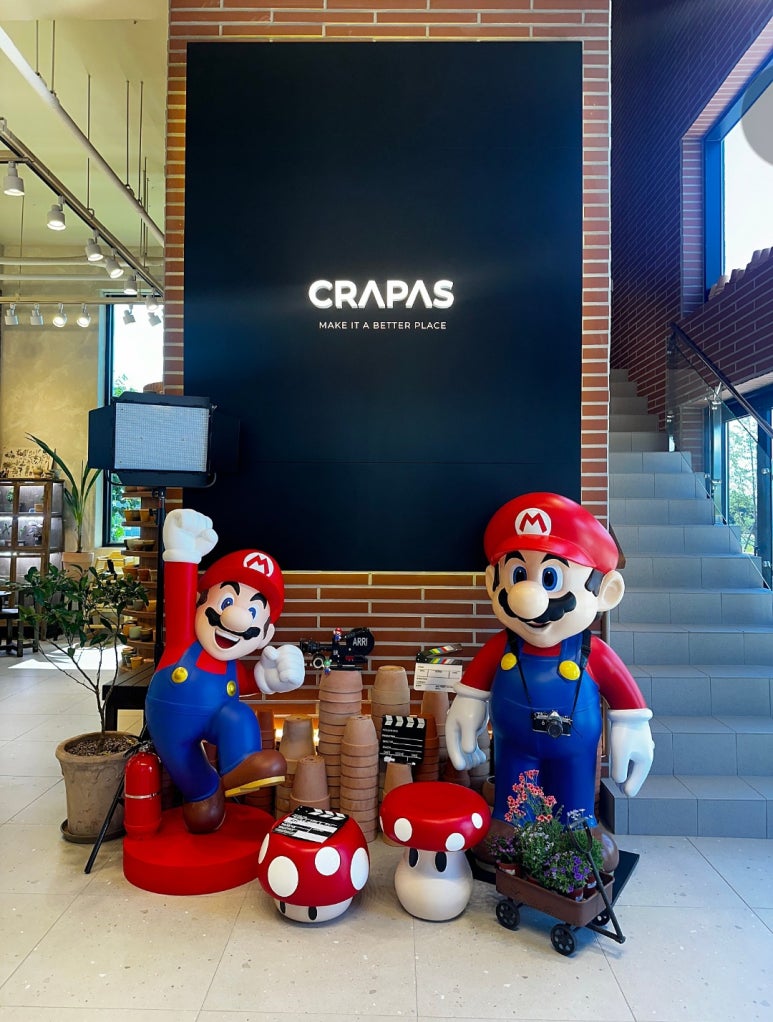 크레파스 카페 이미지