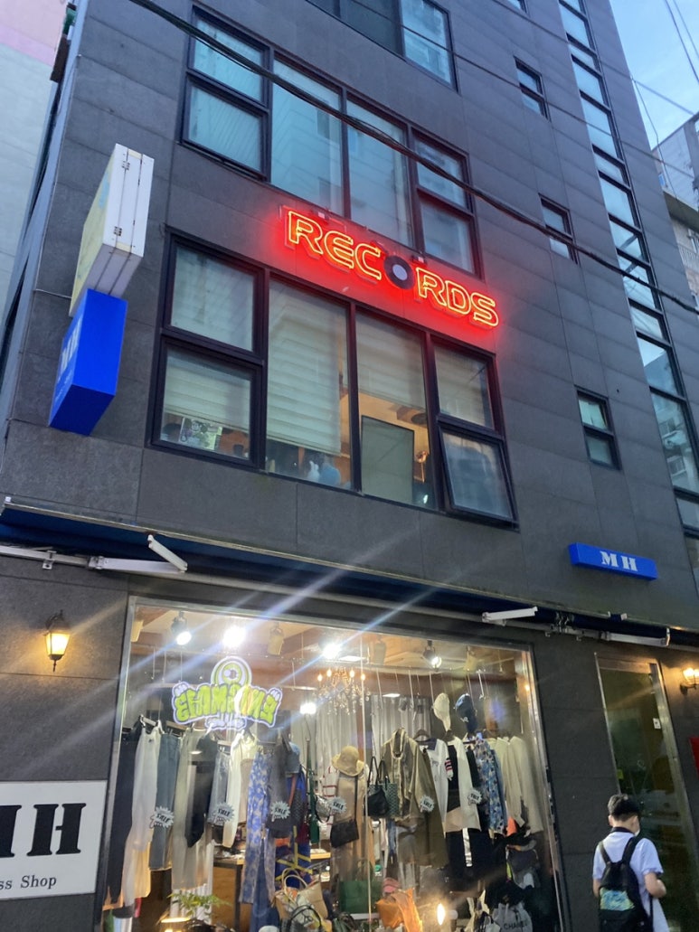 구덕레코즈 이미지
