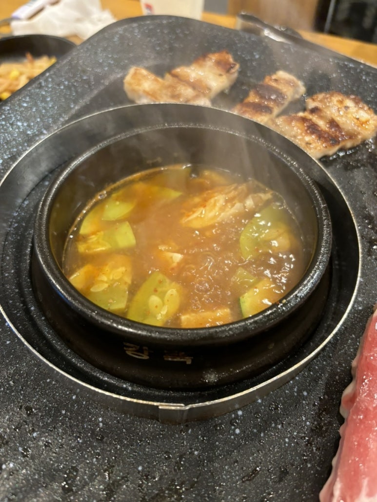 육품달 이미지
