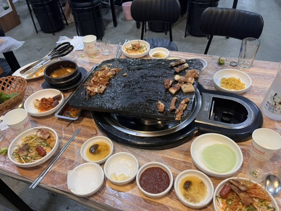 뚱이네돌구이 이미지