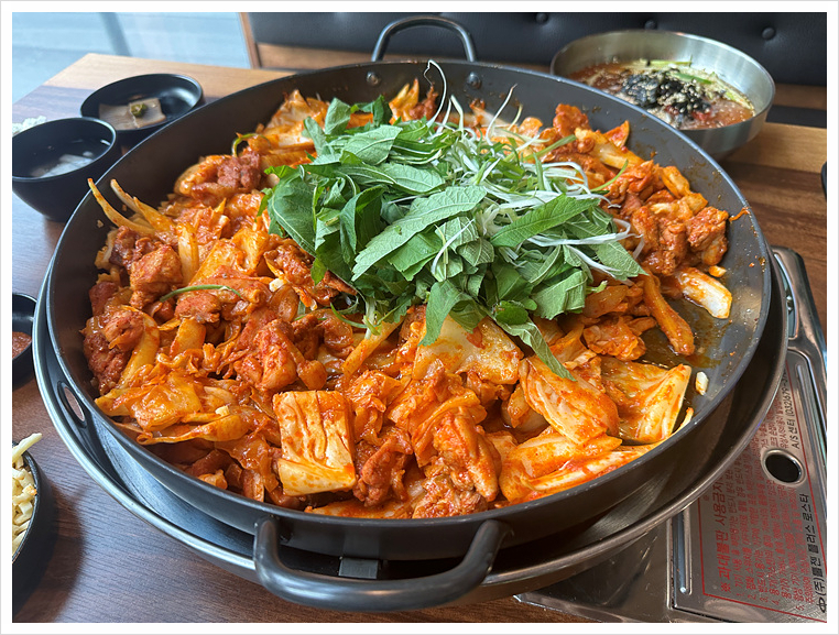 백년닭갈비 이미지