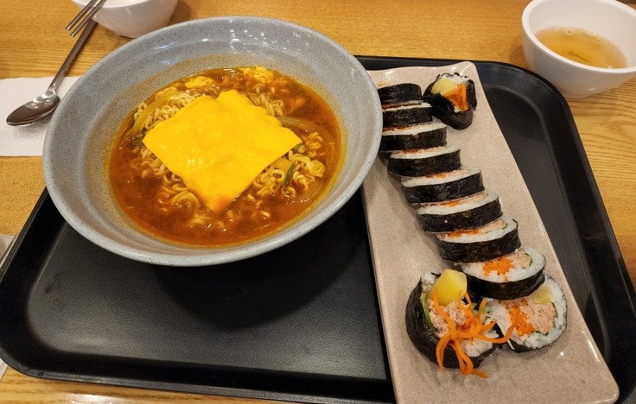 얌샘김밥 서울역점 이미지