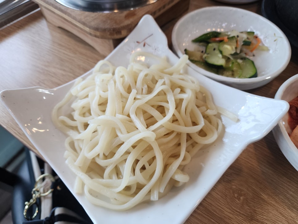 가마솥 콩 품었네 이미지