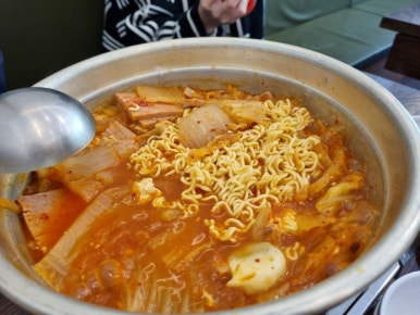 송여사김치찌개 이미지