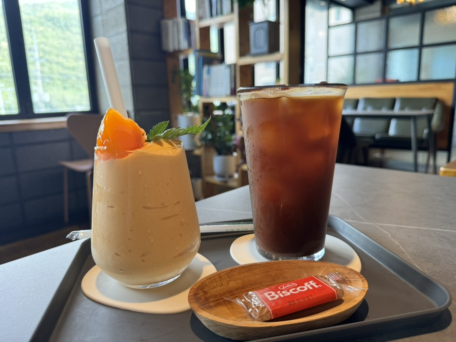 카페아우룸 이미지