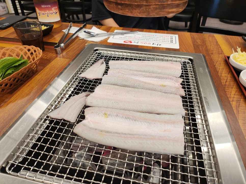 화끈숯불장어 이미지