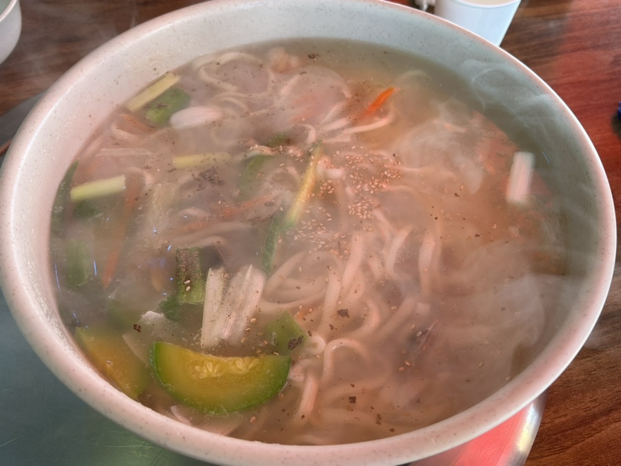 장모님칼국수.김치 이미지