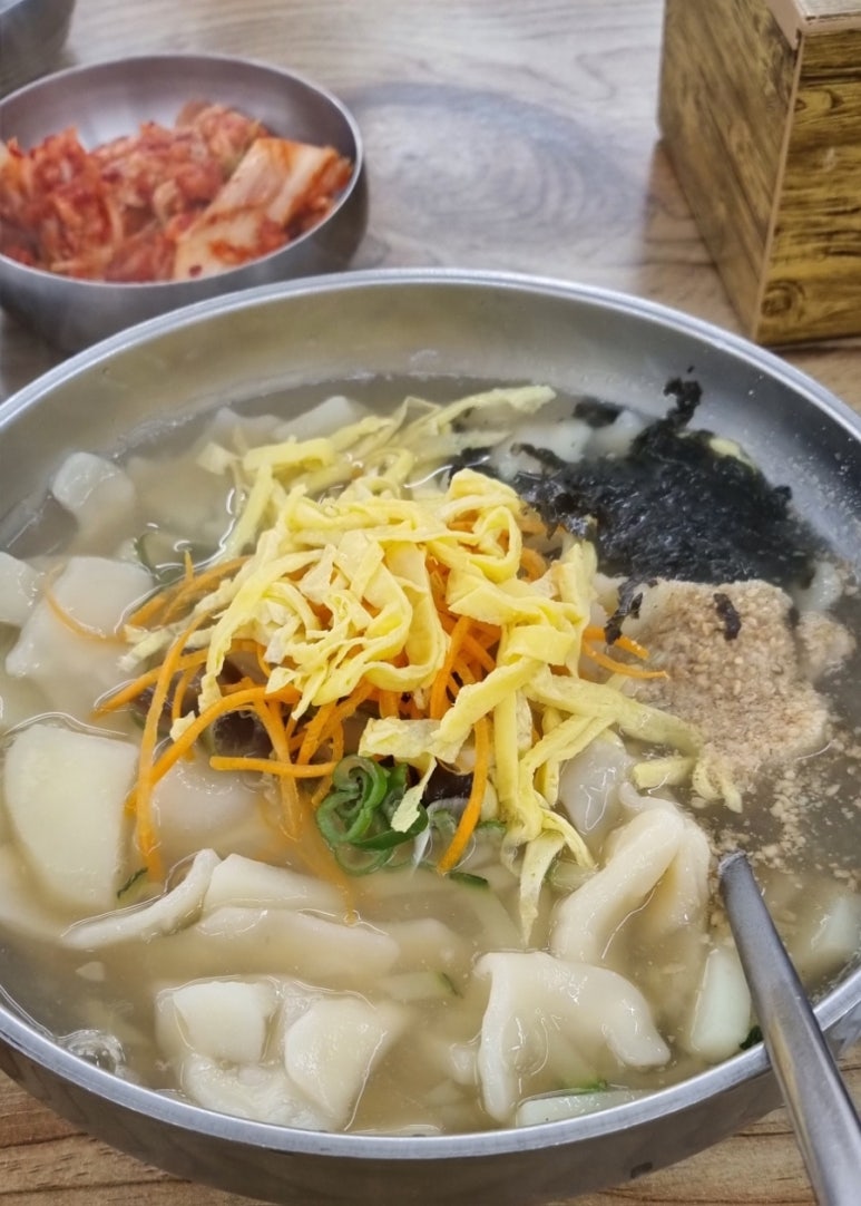 국시랑.손수제비 이미지