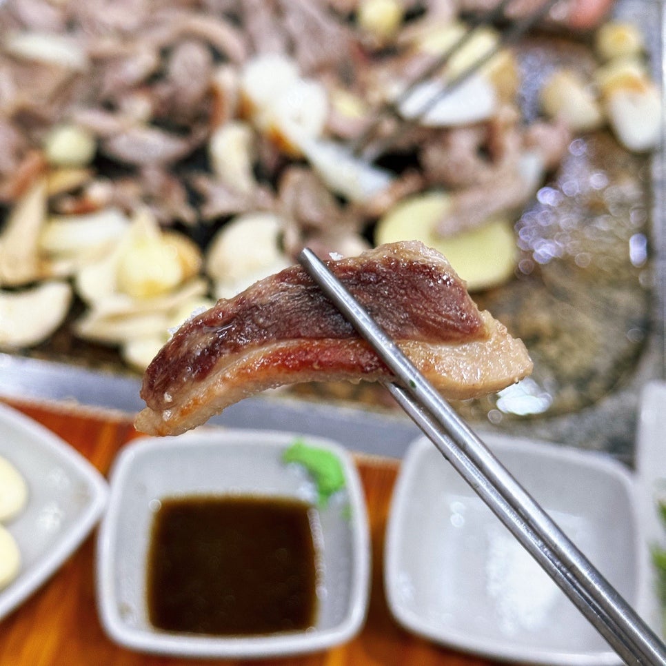 까치골오리돌구이 이미지
