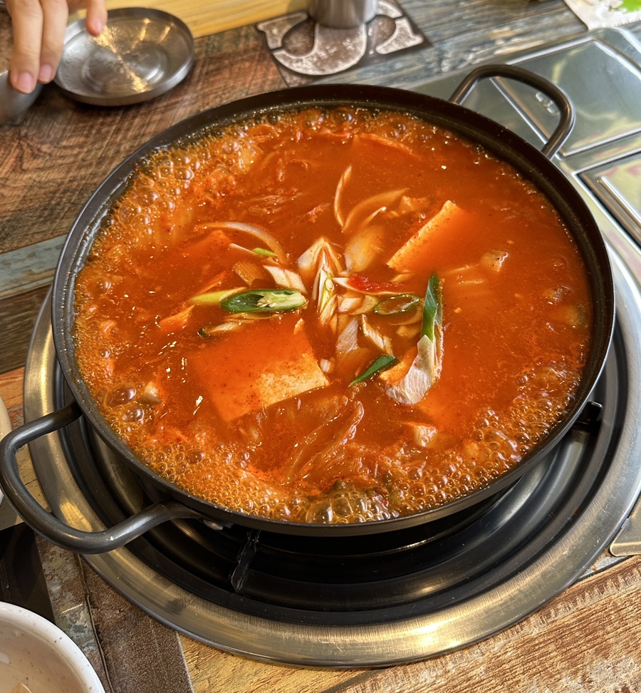 뚠뚠김치찌개 이미지