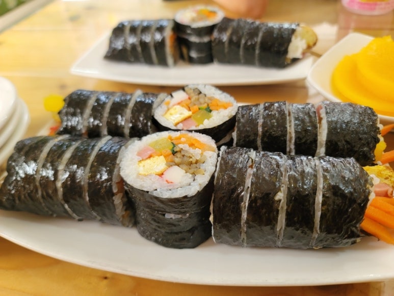 영화마을김밥 이미지