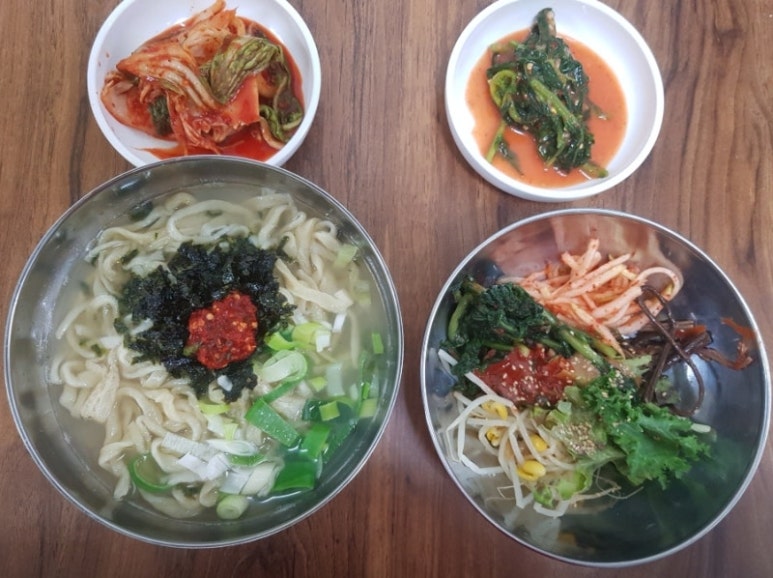 손칼국수와보리밥 이미지