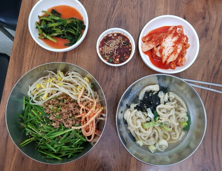 정성칼국수 이미지