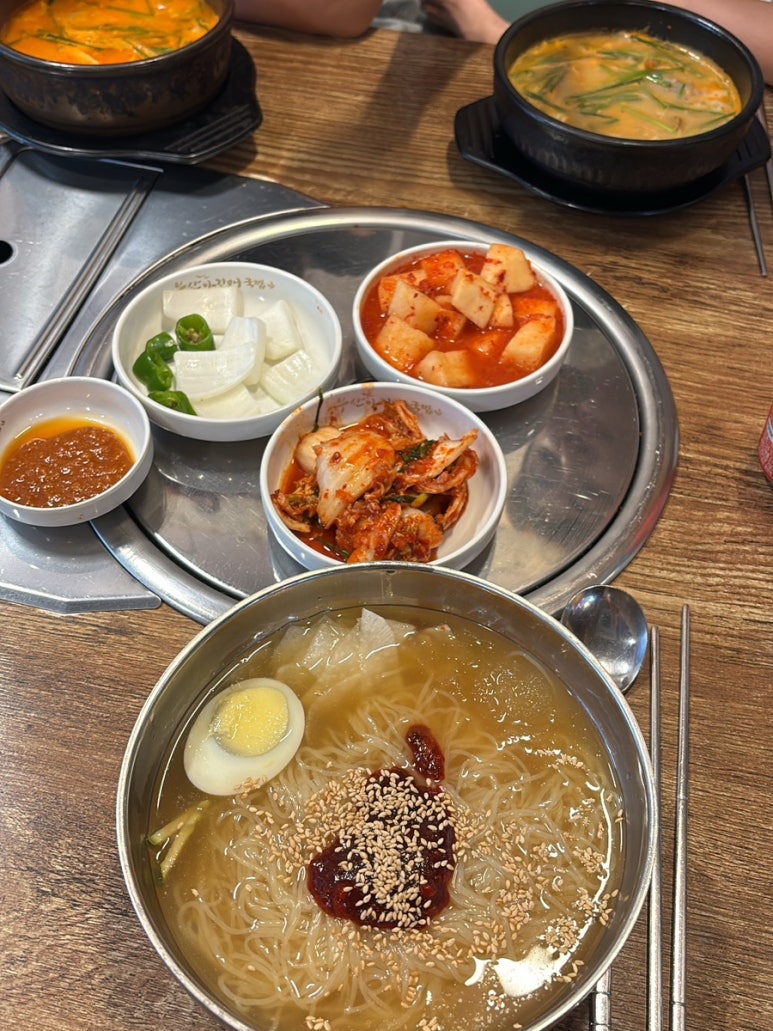 부산 아지매 국밥 신논현역점 이미지