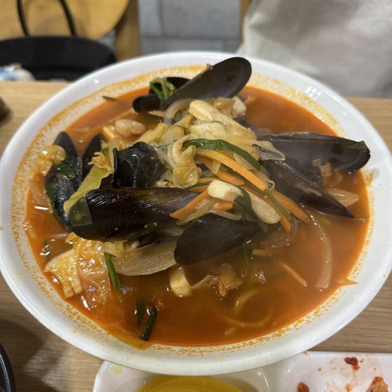 평화진짬뽕 이미지