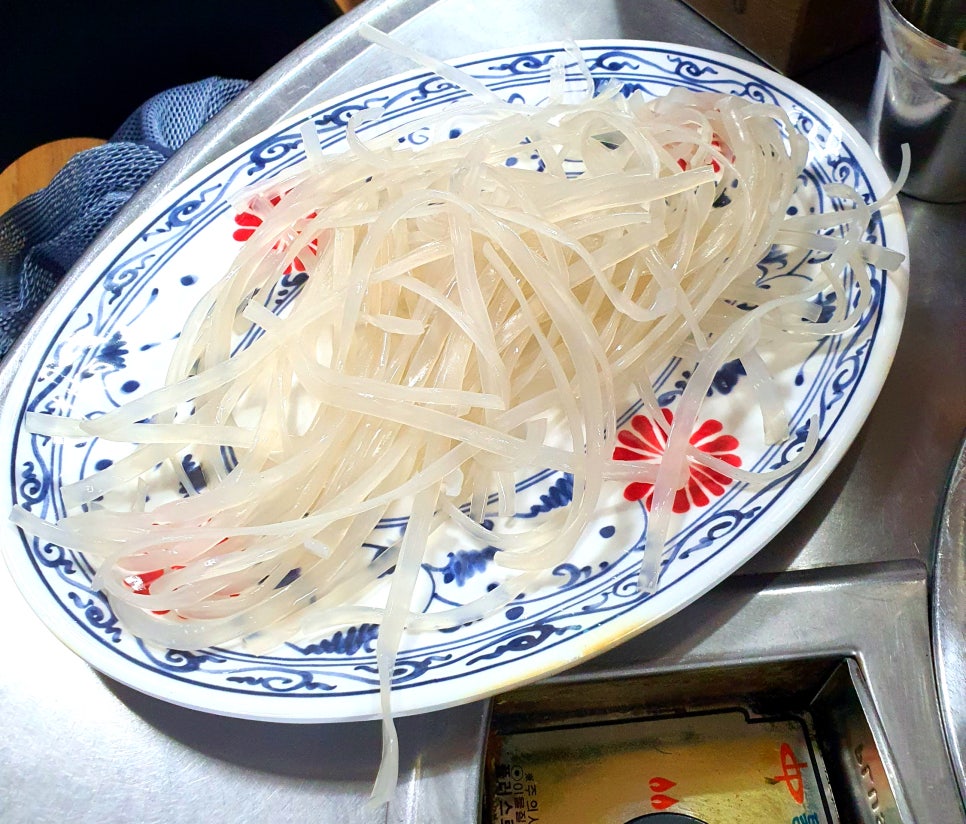 양푼이통돼지김치찌개 이미지