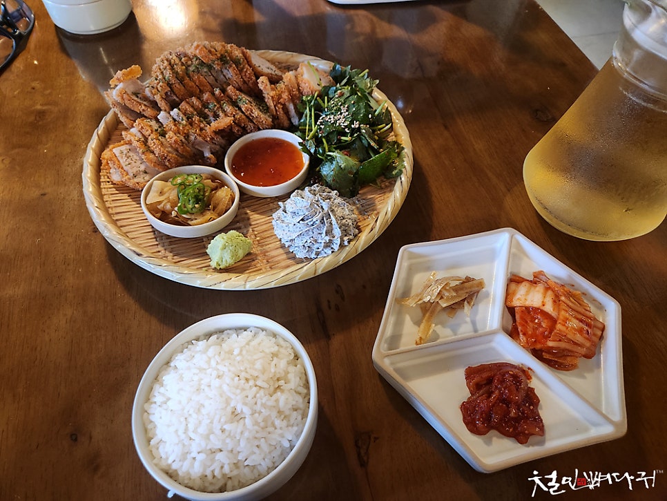 수육이랑 밥이랑 이미지