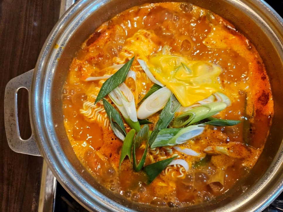 엉클존슨부대찌개 이미지