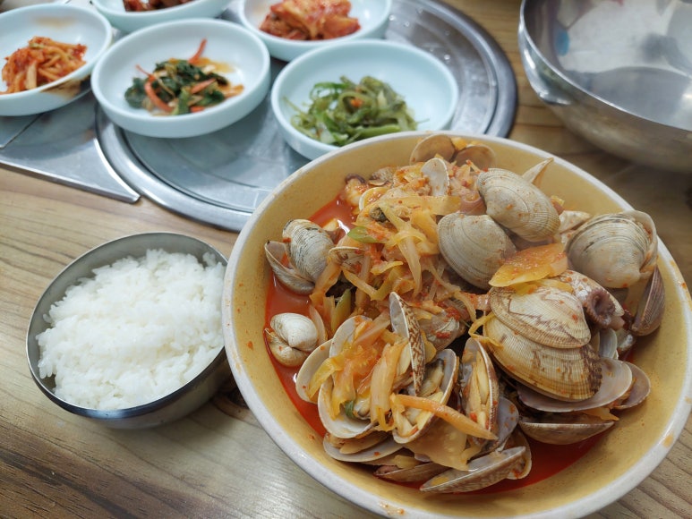 바다 해물 국밥 이미지