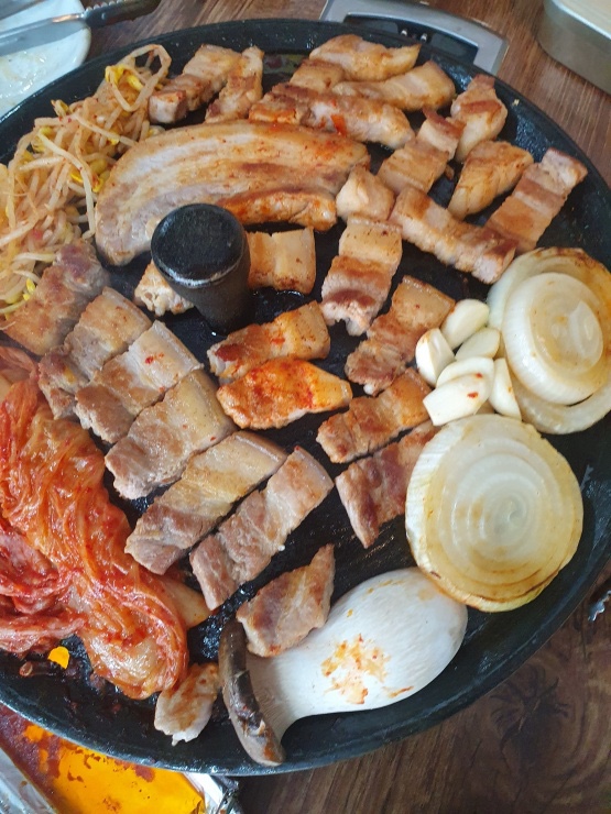 솥뚜껑 이미지
