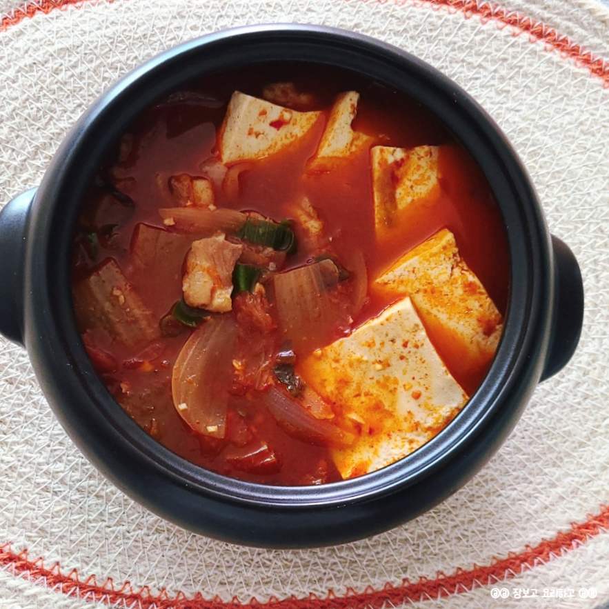 돼지랑찌개랑 이미지