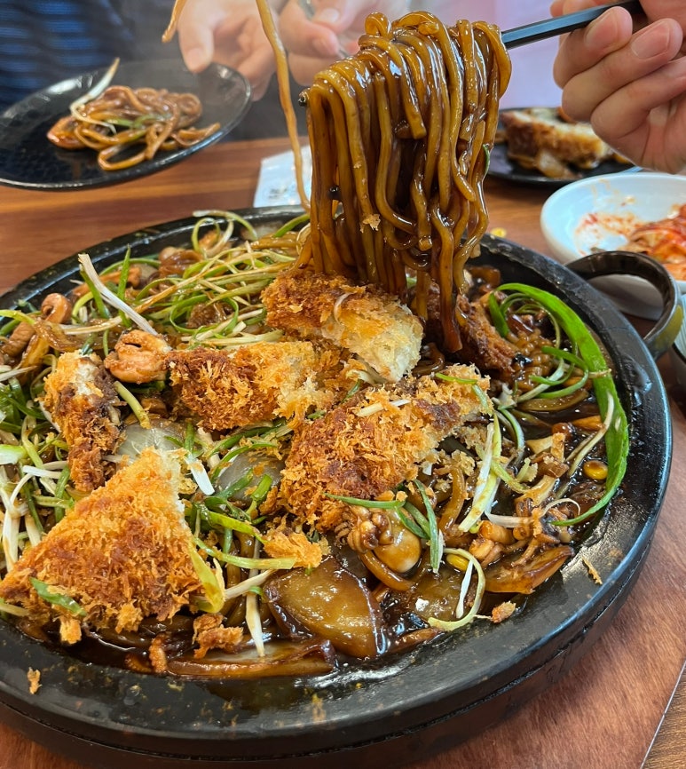 엄마는돌짜장송해공원점 이미지