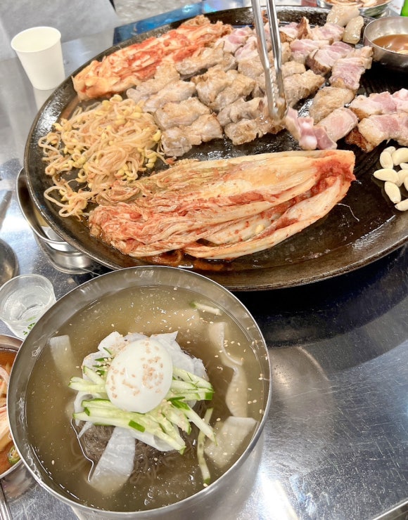 동두천솥뚜껑삼겹살탄현역점 이미지