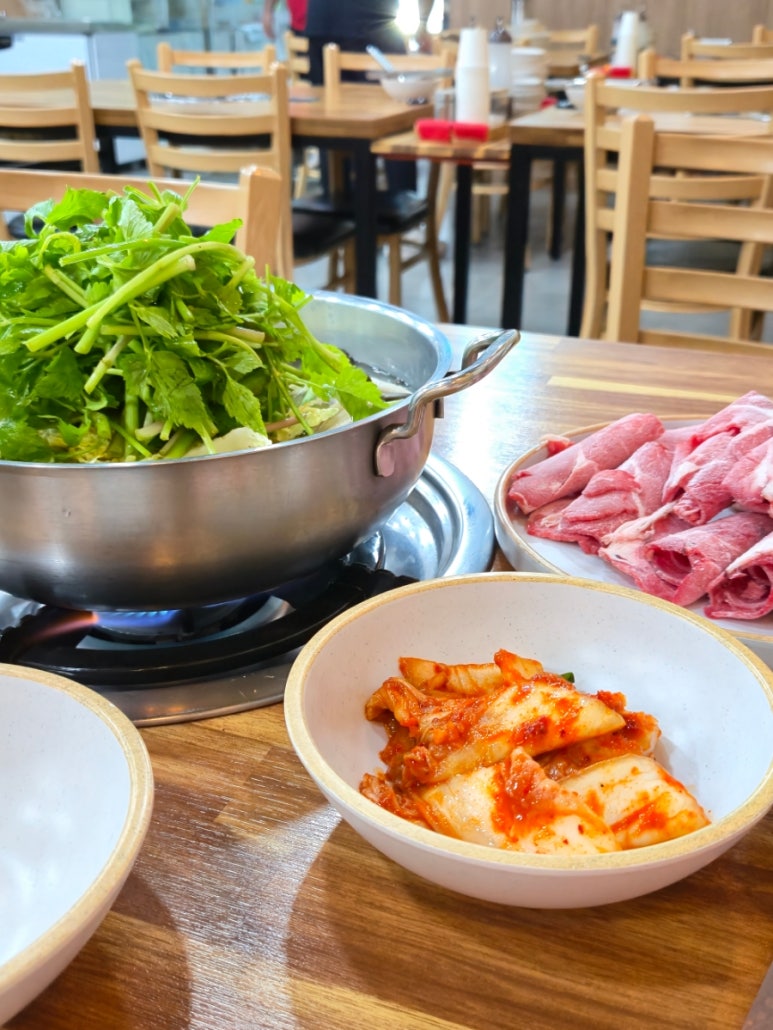 주남얼큰샤브칼국수 이미지