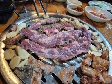 덩어리뽈따구 이미지