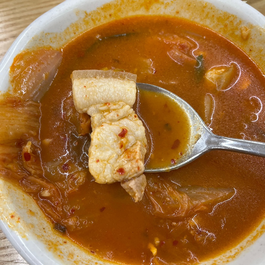 장모묵은지흑돼지찌개 이미지