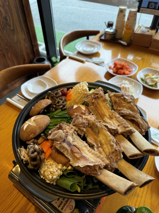 형과아우황칠누룽지삼계탕 이미지