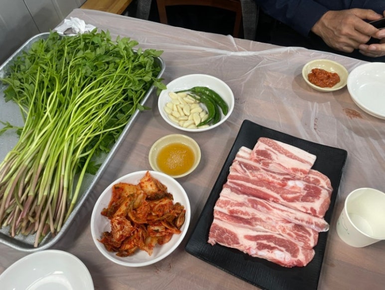 미나리삼겹살 이미지