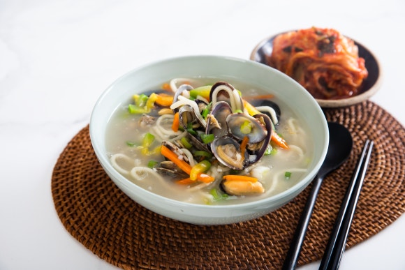 바지락칼국수 이미지