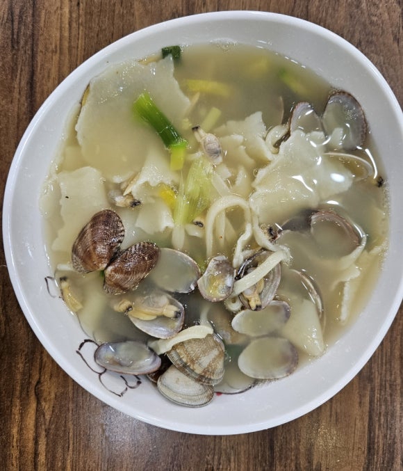 세미바지락칼국수 이미지