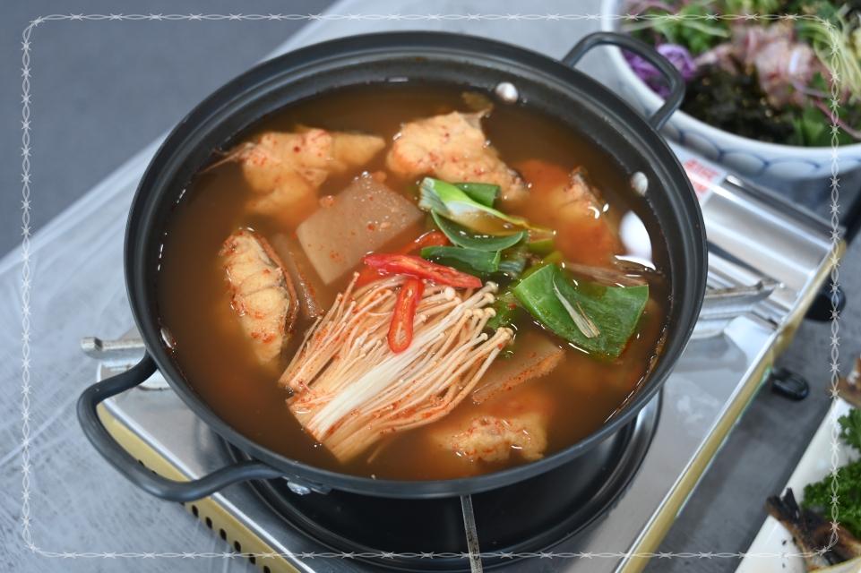 본전횟집 이미지