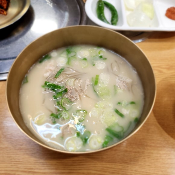 오로지닭곰탕 이미지