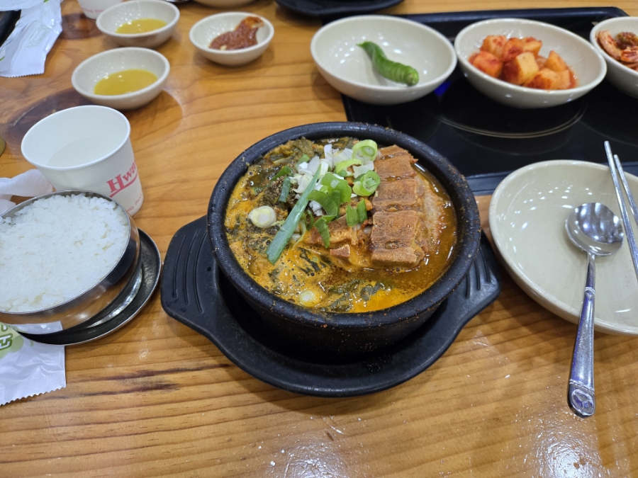 현대뼈다귀해장국 이미지