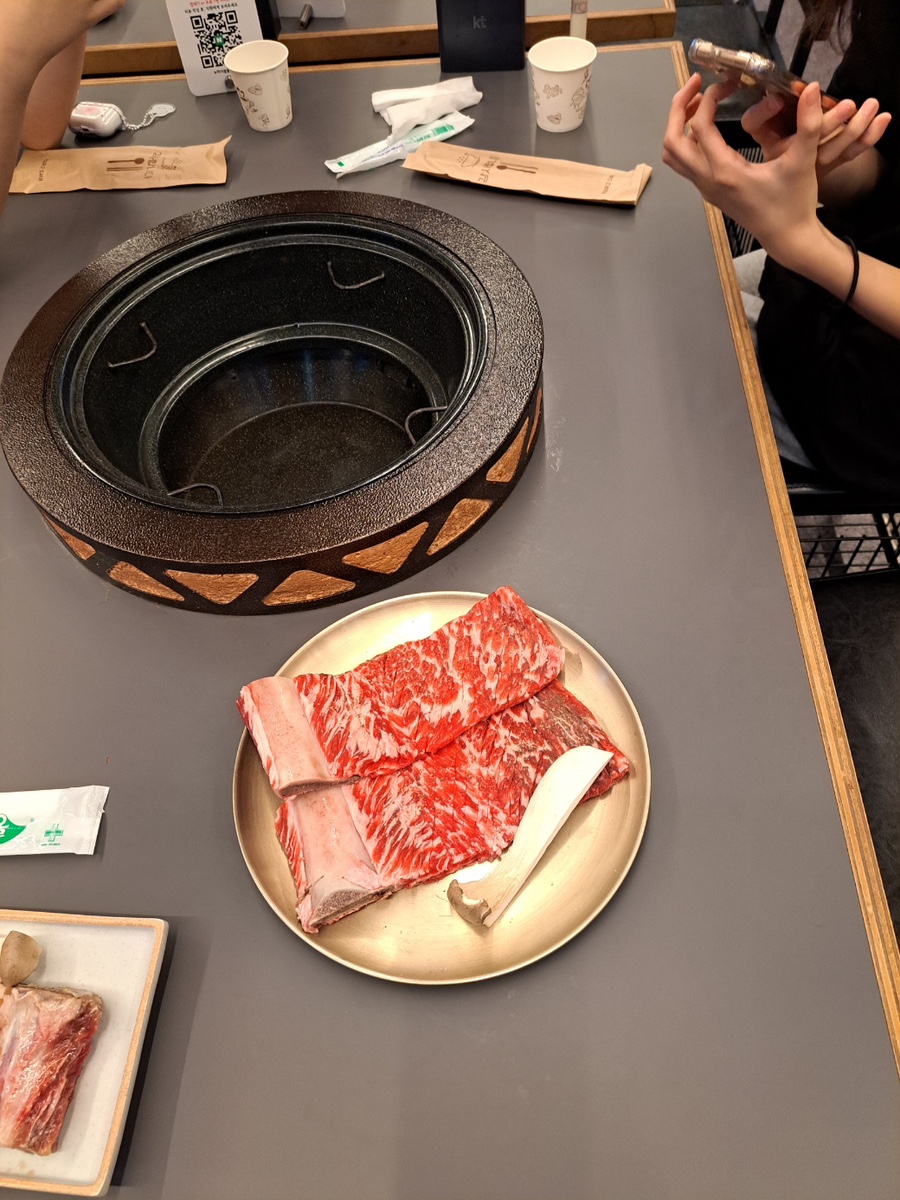 강변숯불갈비 이미지