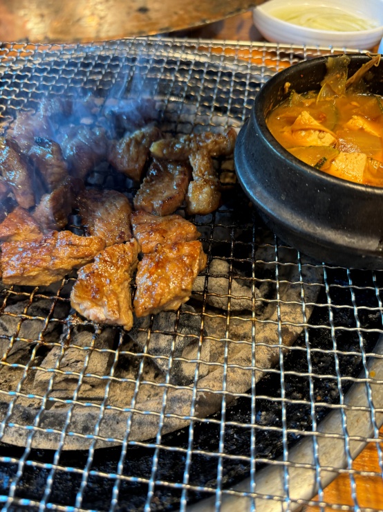 굴다리숯불돼지갈비 이미지