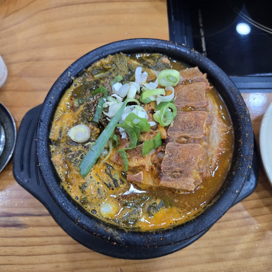 현대뼈다귀해장국 이미지