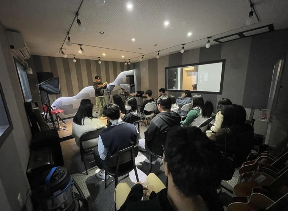 로엔실용음악학원 이미지