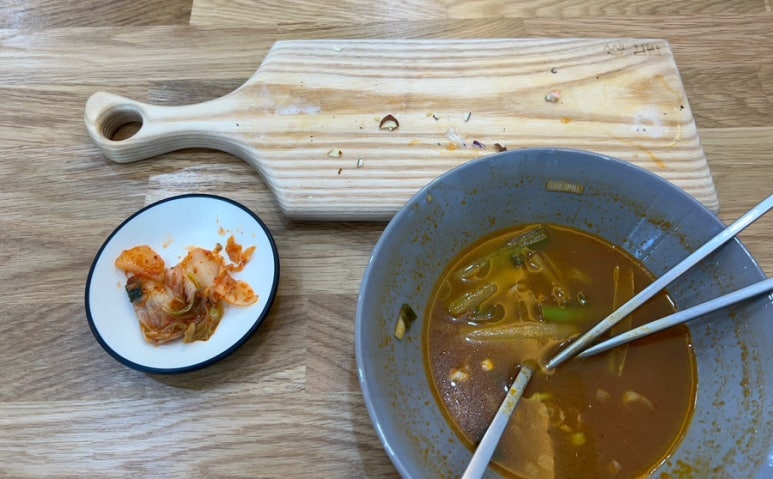 쌘김밥 이미지